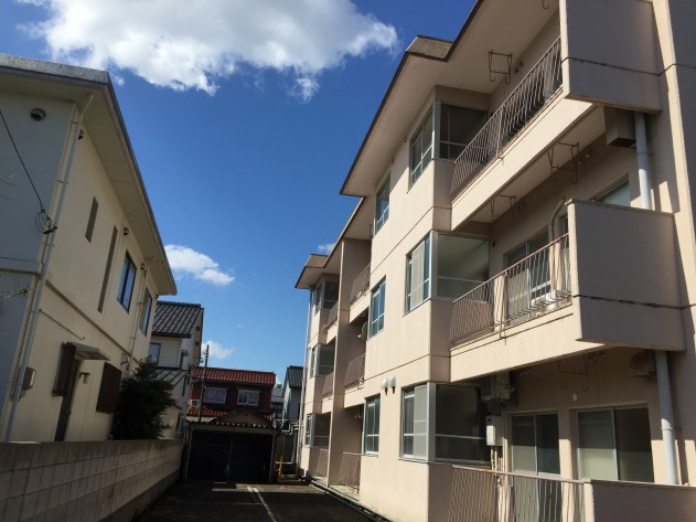 ３階建てのマンション