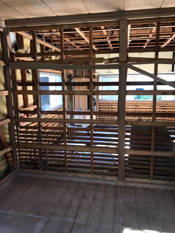 屋内の解体工事