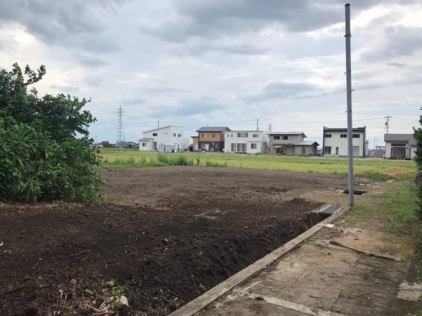 富山の株式会社エイキ　空き家解体後の再活用法　空き家解体工事後の更地