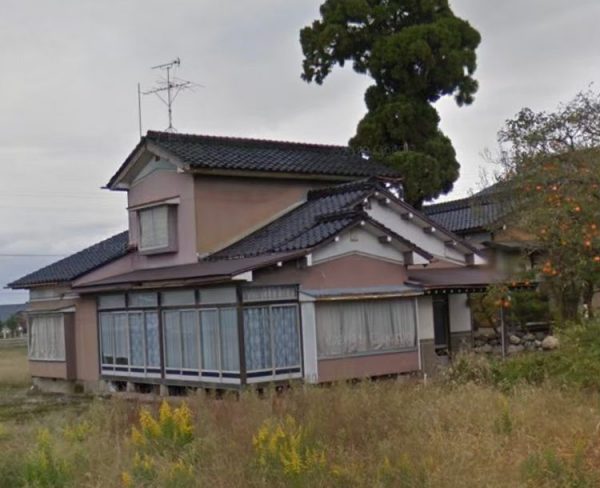 富山の株式会社エイキ　空き家解体後の再活用法　空き家解体工事前
