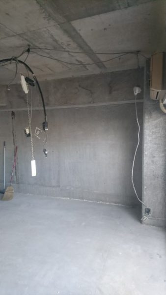 富山市のマンションをスケルトン解体工事9