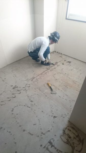 富山市のマンションをスケルトン解体工事3