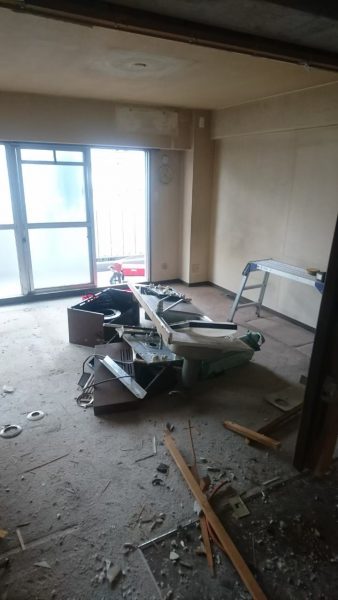 富山市のマンションをスケルトン解体工事4