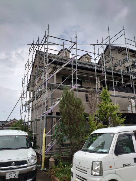 解体工事の養生シートと足場の役割（富山市の住宅）7