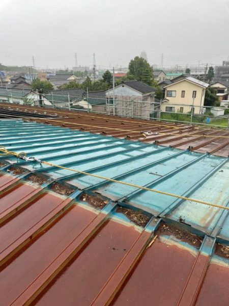 折板屋根の解体工事１