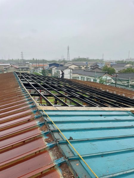 折板屋根（せっぱんやね）の解体工事２