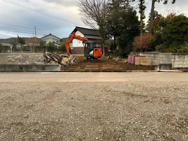 富山市での解体工事の一環、地中埋設物撤去2