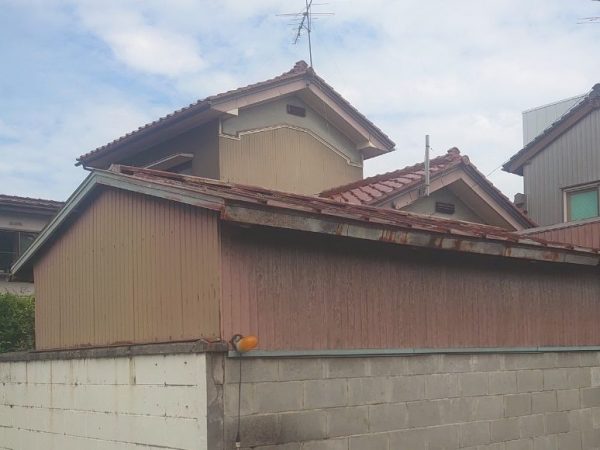 富山の解体工事屋　株式会社エイキ　木造住宅解体　施工前